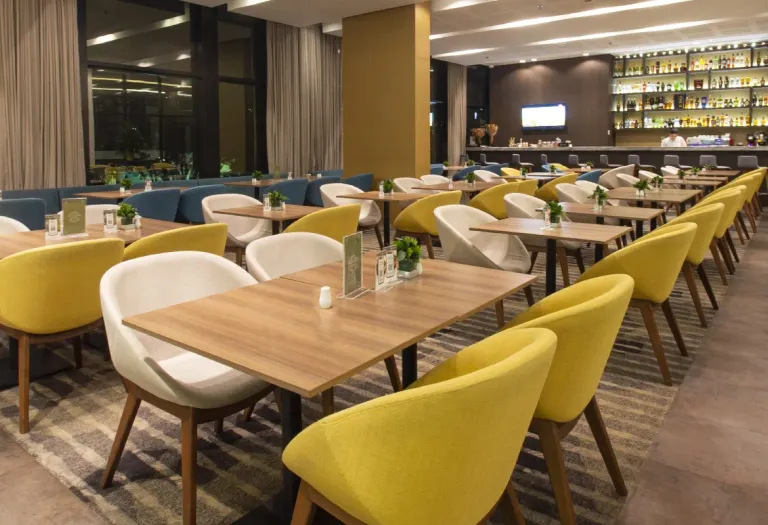 Restaurante 1776 New American Kitchen ESTELAR Square Colombia - Medellín Restaurante 1776 New American Kitchen ESTELAR Square Colombia - Medellín