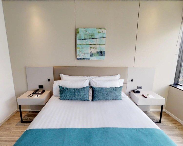 Standard King Room ESTELAR Square Colombia - Medellin Standard King Room ESTELAR Square Colombia - Medellin