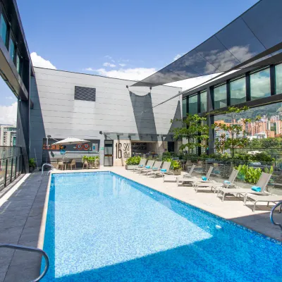 Swimming pool ESTELAR Square Colombia - Medellin Swimming pool ESTELAR Square Colombia - Medellin